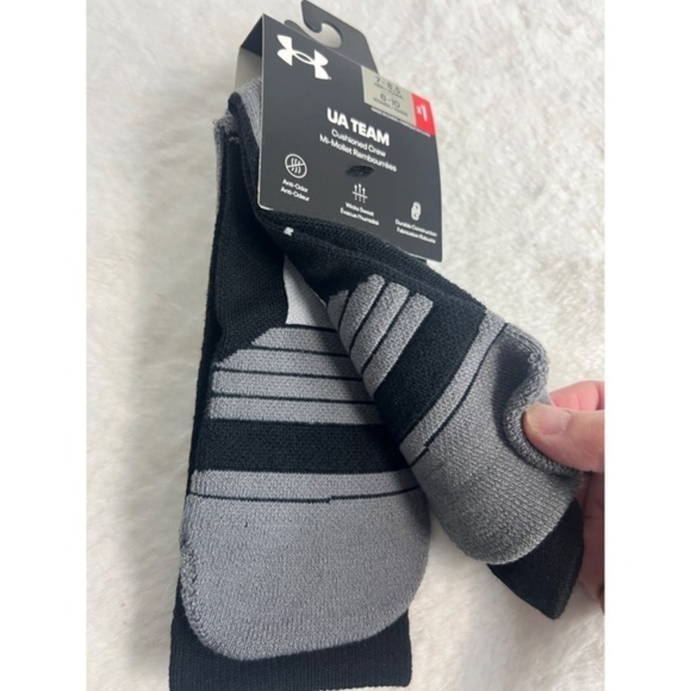 Under Armour UA Team Cushioned Crew Socks Black Grey 1367820-001 Mens 7-8.5 NEW - Picture 3 of 3